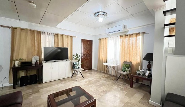 House B Spacious 3BR3TB along Commonwealth Ave