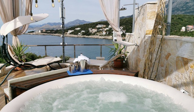 House Carpe Diem with the best sea view and with 3 Jacuzzi