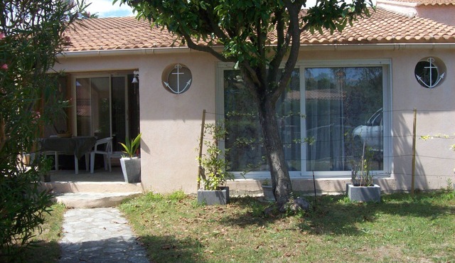 HOUSE FROM COURSE HOUSE GARDEN 500M2