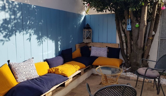 HOUSE HYPER TOWN CENTER FOURAS