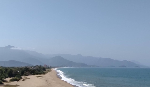 House in gated community for 7 people Praia Capricórnio, near Lagoa Azul