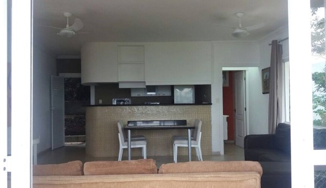 House in Guarujá, high-end gated community.