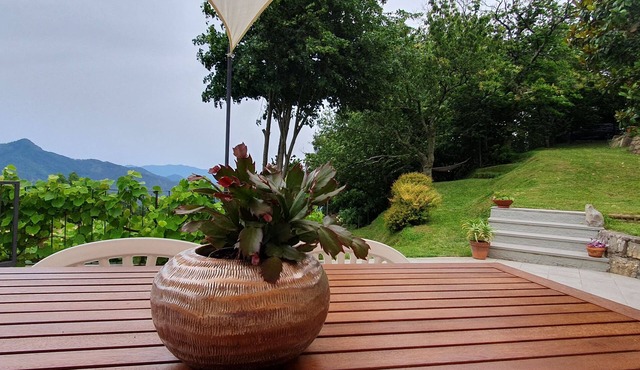 House in the green Vara Valley, 30 km from the sea, with terrace and garden