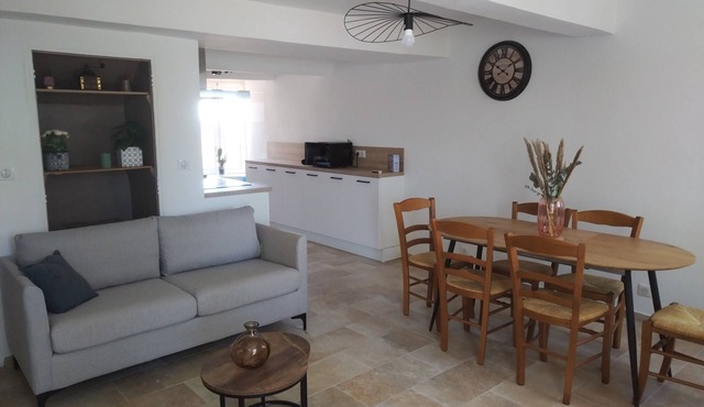HOUSE IN LUBERON