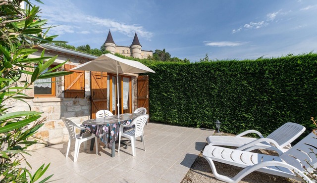 House 'Les Sources Gîte La Remise' with Shared Pool, Private Terrace and Air Conditioning