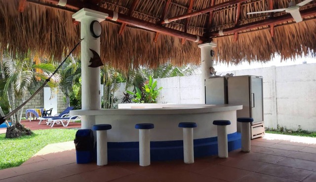 House on the high seas with access to the beach