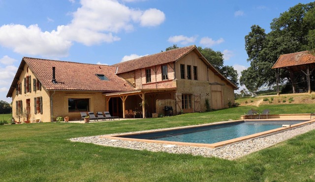 House Puchouaou Gîte12 persons with private pool