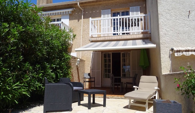 House SAINT RAPHAEL Prox. Beaches and Shops. Wifi.Clim.