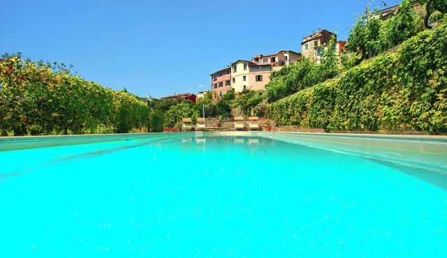 House surrounded by nature with pool AC and wi fi 4
