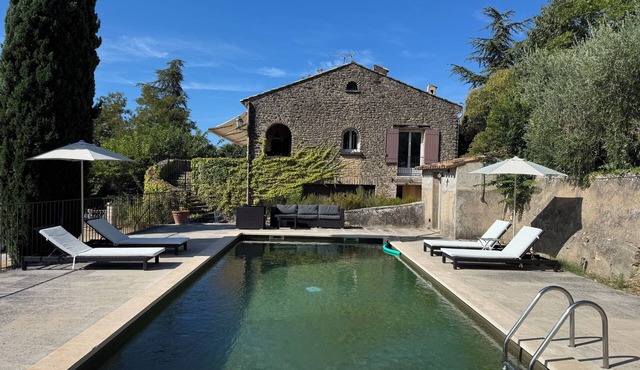 House with swimming-pool in Saint-Saturnin-les-Apt (Vaucluse), Lubéron, Provence