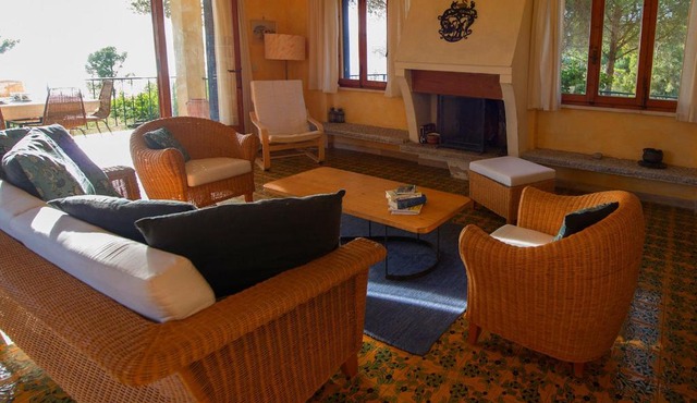 House with direct access and private terrace at sea only 10min from Capoliveri