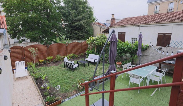 House with garden 4BR/10P near Paris