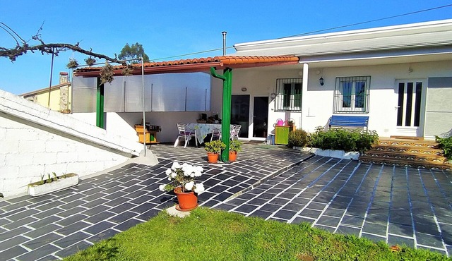house with land in Betanzos (Coruña), located on Santiago's english way
