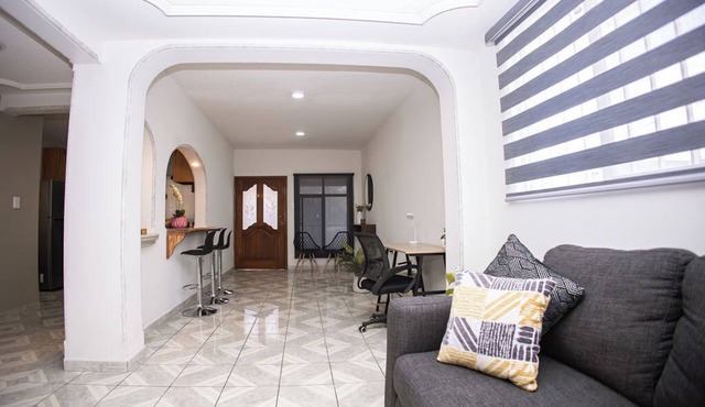 House with large kitchen, 1 block from third ring road