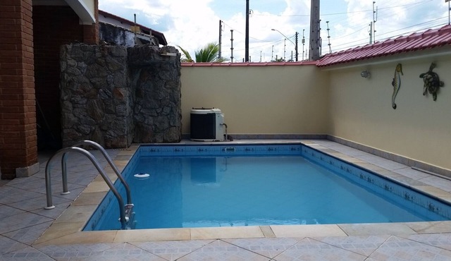 House with pool 100 meters from the beach