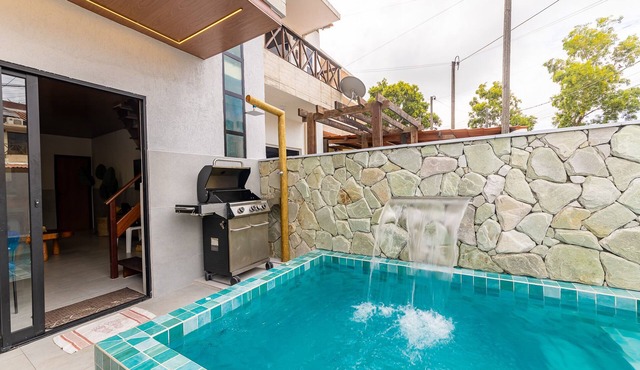 House with private pool near Praia do Francês beach.