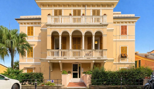 House with Private Access to the Sea and Parking, Bogliasco