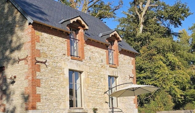 House with private spa, wood stove and swimming pool: domaine de la Moyendrie