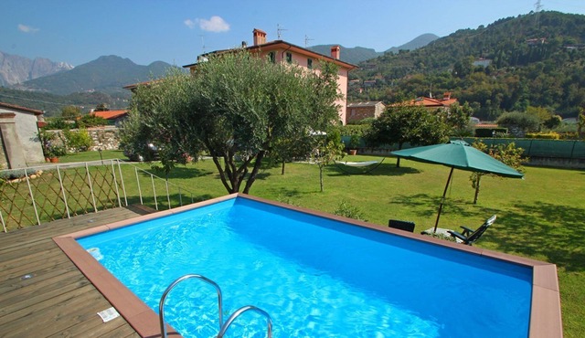 House with Private Garden, Pool, WIFI, 4 People, near Sea and Forte dei Marmi