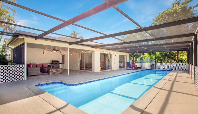 House with private pool