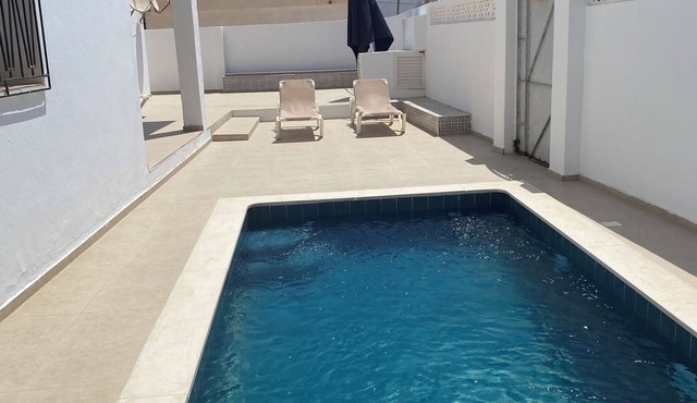 House with private pool close to town center