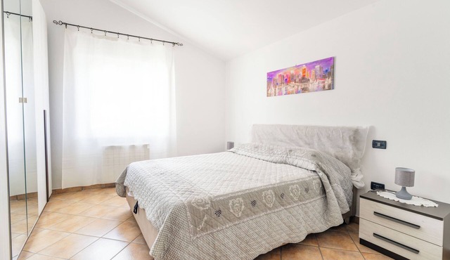 {House with small garden and wifi} the house has a parking space.