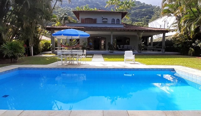 House with Swimming Pool in High Standard Condominium - Costa Verde Tabatinga