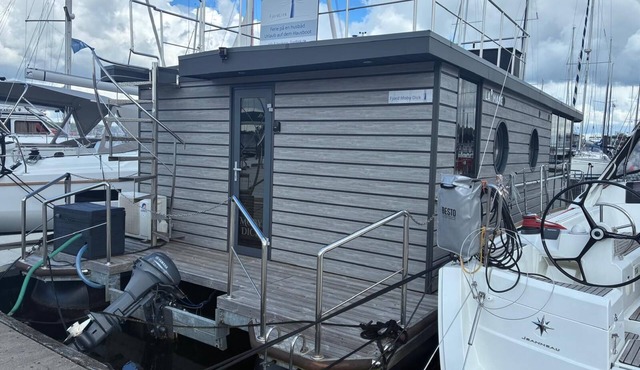 Houseboat Fjord Moby Dick with roof terrace in Flensburg