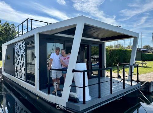 Houseboat Wolphaartsdijk VP109