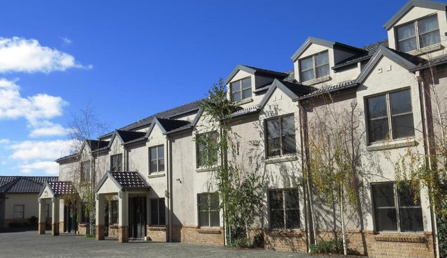 Houses in Goulburn
