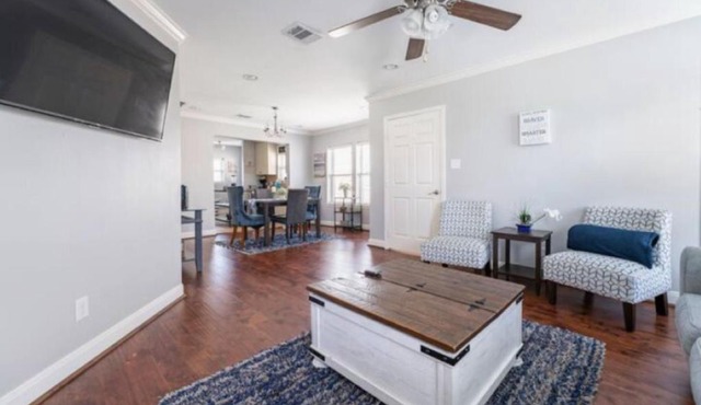 Houston's Cozy Abode