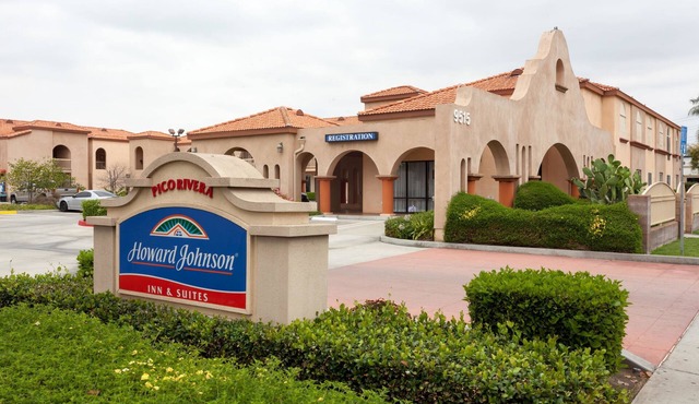 Howard Johnson Hotel & Suites by Wyndham Pico Rivera