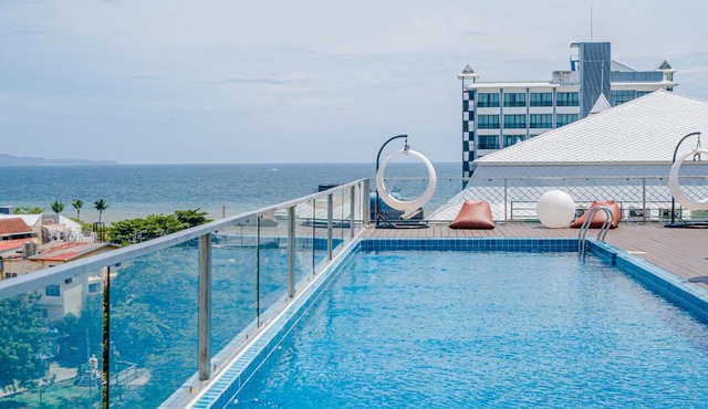 HT9 Hotel