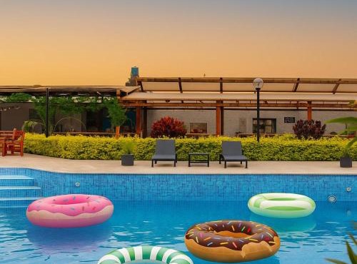 Huaral House Piscina y Terraza