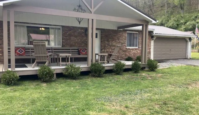 Huckleberry Trail House-