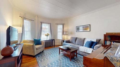 Huge 2 bed, 2 baths, Harvard, Porter Davis SQ