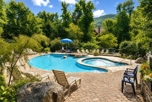 Huge condo in front of Tremblant ski resort