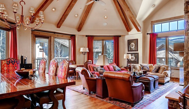 Huge Mountain Condo with Fireplace & Balcony