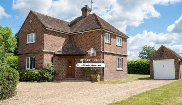 Huge Peaceful 3Bed With FREE Parking