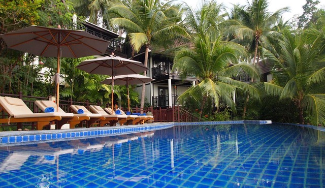 Huge Seaview Villa within a 5-Star branded Resort on Samui