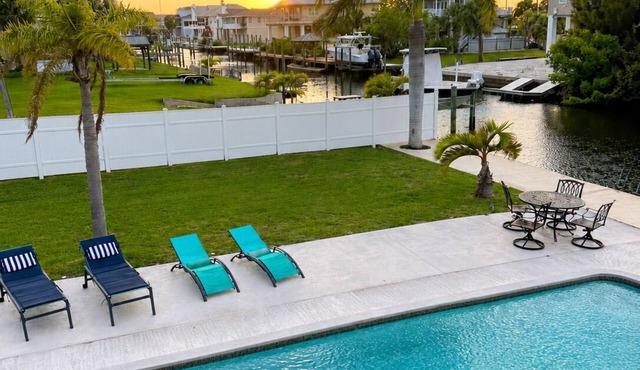 Huge water front 3-bedroom house with boat dock and pool
