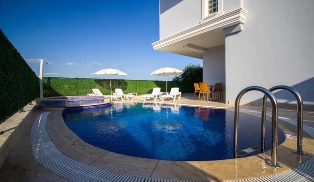 Huma Elite Hotel