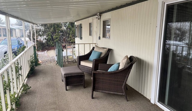 Hummingbird House in the Kern River Valley, 2 bedroom, 2 bath