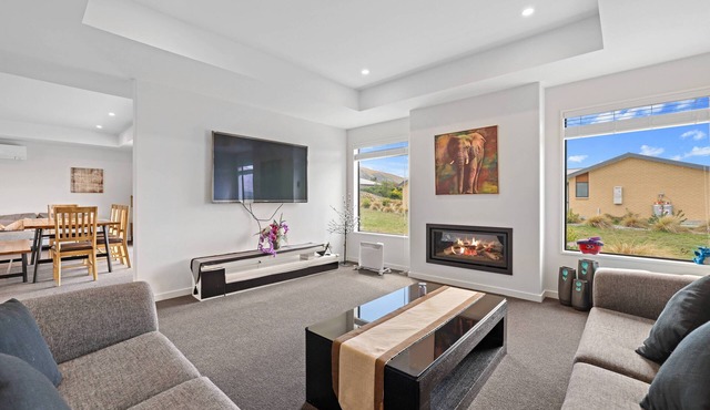 Hunter 3Bdr2ba2S2Q Apartment