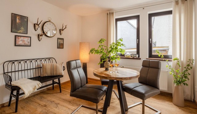 Hunter's Lodge Escape | Rustic Style I Nature Views