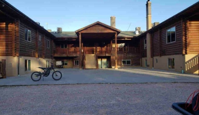 Hunters Lodge in Custer