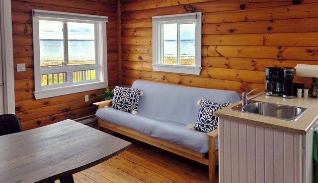 Hunts Point 2-BR Coastal Retreat - Cottage # 3
