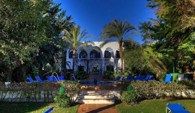 Hurricane Beach Hotel