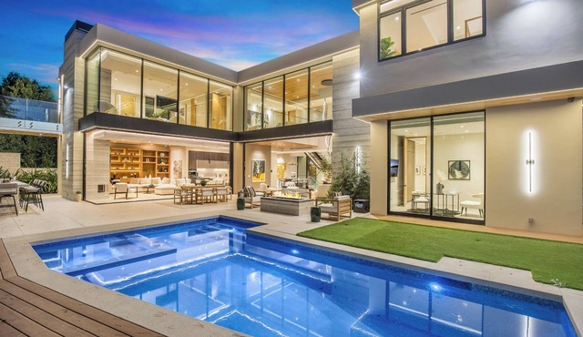 Hutton Modern