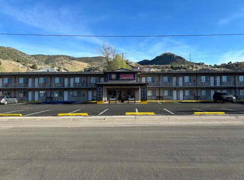 HWY 50 Inn
